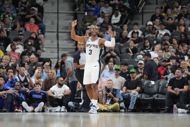 郑薇：朝鲜主力中锋缺阵 我们临时打小球战术